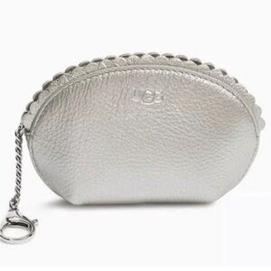 Ugg Silver Leather Clam Shell Key Coin FOB Purse Pouch